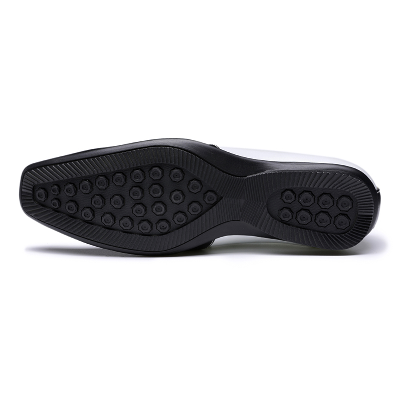 Durable rubber outsole